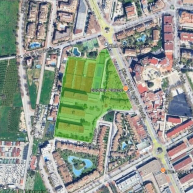 Mapa satelital de la zona de UrbaTenis y La Plaza en Javea afectada por el corte de agua