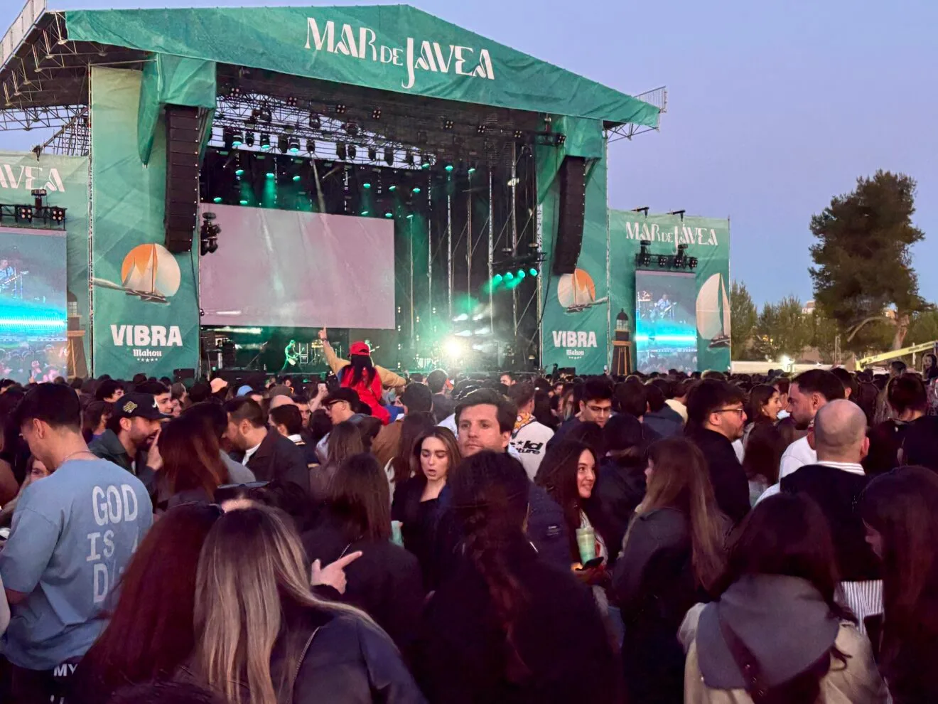 Cientos de personas disfrutaron del primer día de Mar de Jávea  (13)