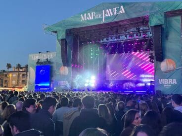 Cientos de personas disfrutaron del primer día de Mar de Jávea  (15)