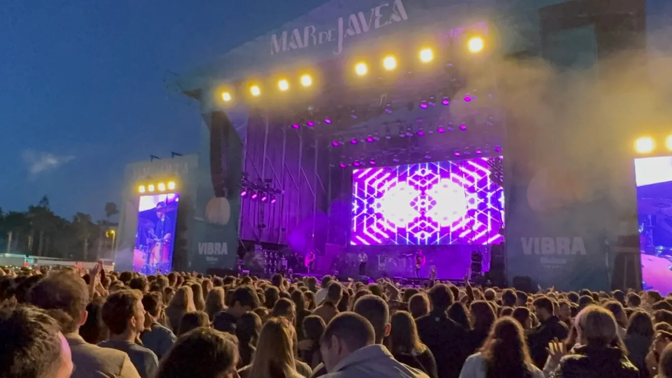 Cientos de personas disfrutaron del primer día de Mar de Jávea  (33)