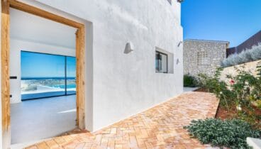 Cocina moderna integrada en espacio abierto funcional