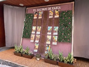 Decoración del Carrer En Forn por Semana Santa (6)