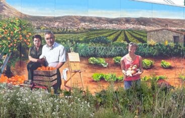 El mural en la nave del Pla de Xàbia que rinde homenaje a una familia y a la historia agrícola local (4)