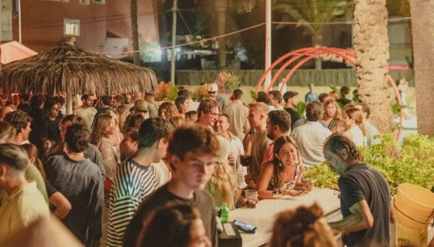 Imagen: El tardeo que todos esperaban en Jávea reabre sus puertas con este cartel de DJ