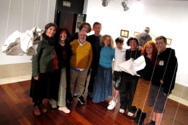 En la inauguración de la exposición ‘Scrapology’ de Imma Mengual y Nina Llorens en el Museu Soler Blasco de Xàbia