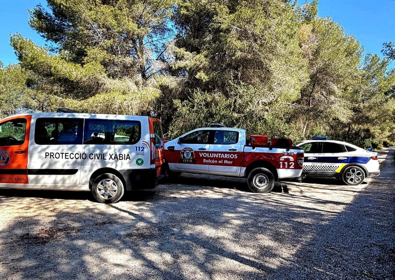 Vehículos de emergencia de Xàbia en zona forestal para el dispositivo de vigilancia de Semana Santa