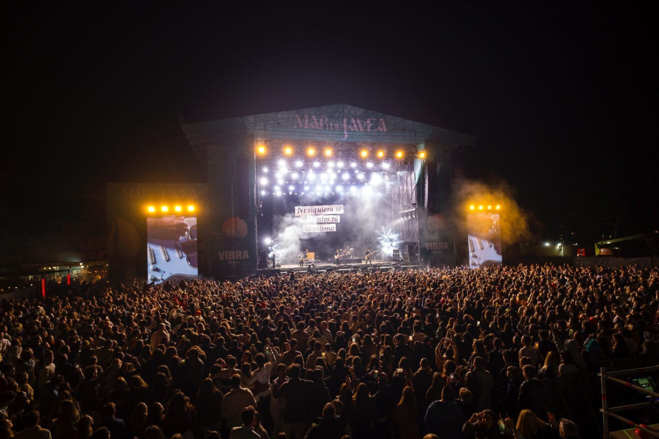 Público en el concierto de Crystal Fighters en Mar de Jávea 2026