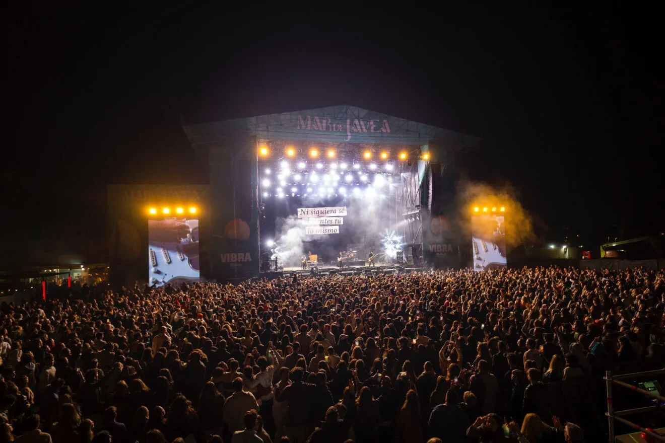 Público en el concierto de Crystal Fighters en Mar de Jávea 2026
