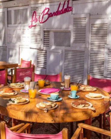 Restaurante La Bandideta el sabor del Mediterráneo en un entorno único en Xàbia