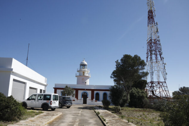 Imagen: Exterior del Faro del Cabo San Antonio que se abrirá al público