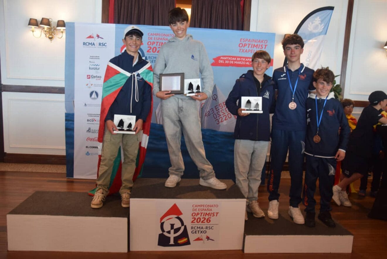 Podio del Campeonato de España de Optimist 2026 en Getxo