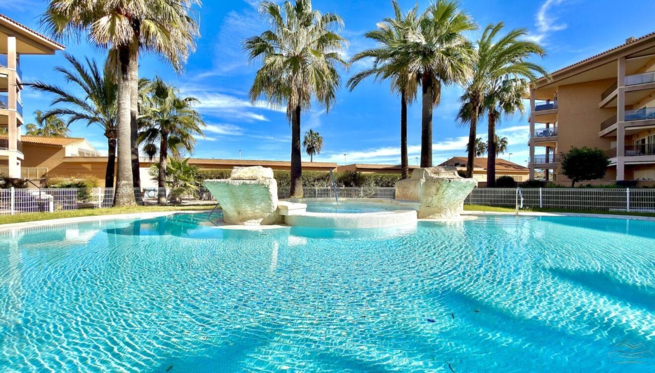 Vistas al mar desde el exterior en ubicación privilegiada