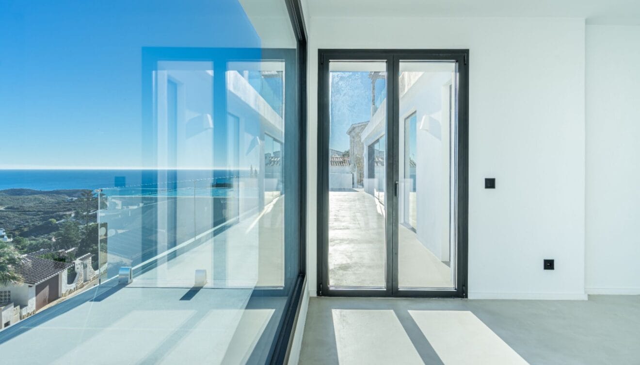 Vivienda moderna con espacios abiertos y gran luminosidad