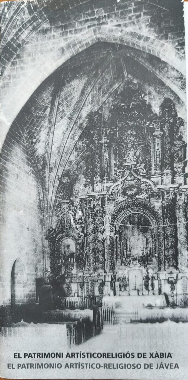 Abbildung: Umschlag des Buches über religiöses Kunsterbe, auf dem der fehlende Altar abgebildet ist.