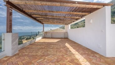 Zona de descanso confortable con excelente iluminación