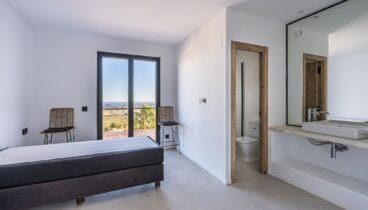 Zona de descanso confortable con excelente iluminación