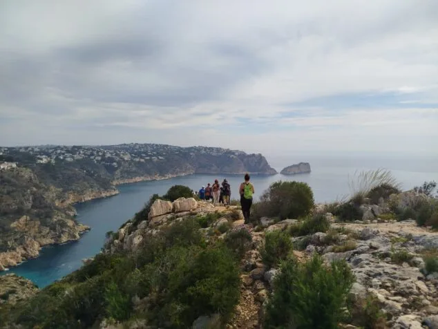 Imagen: Actividad senderista del Centre Excursionista de Xàbia por por el Parque de la Granadella