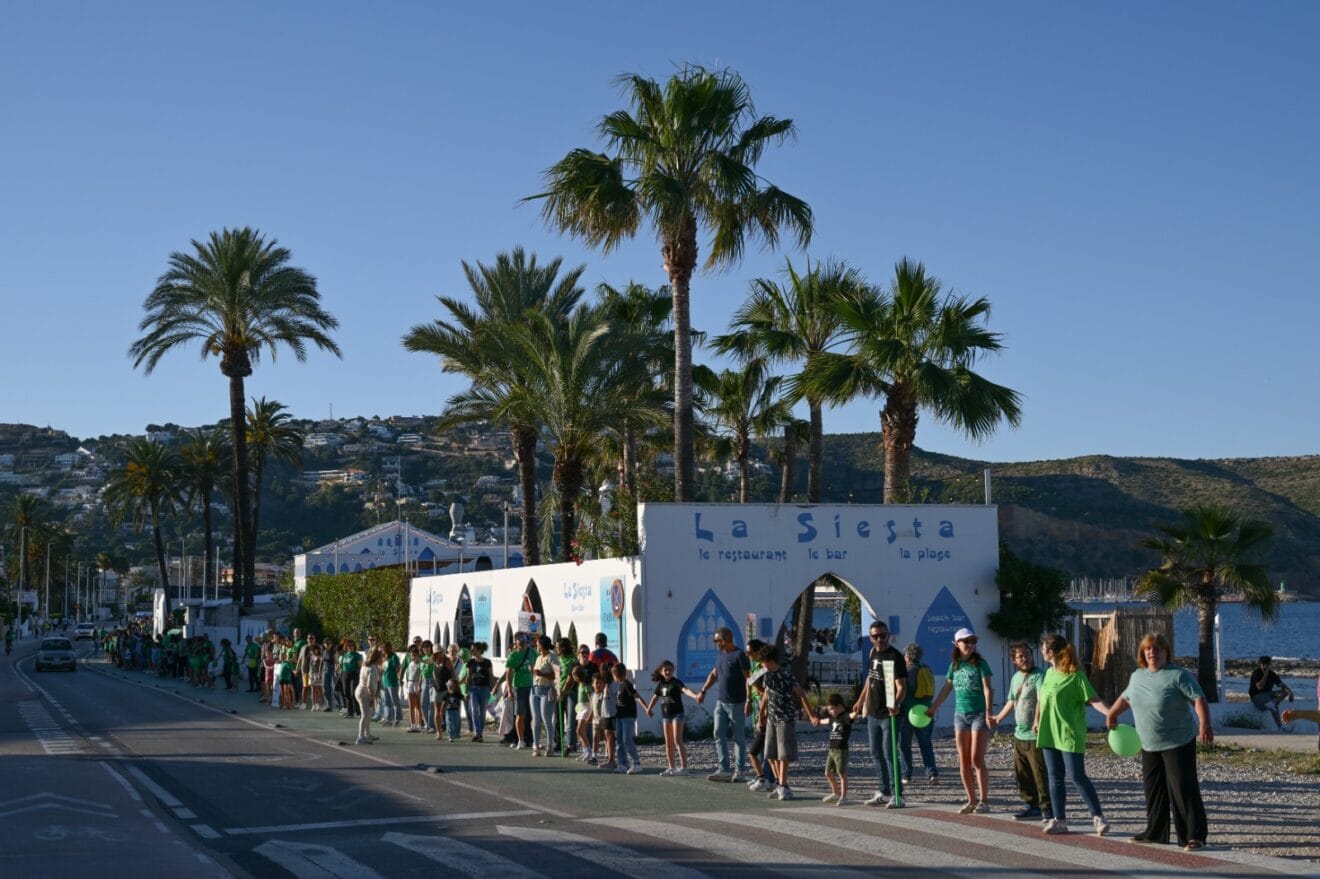 Cadena humana en Xàbia por la educación pública (4)