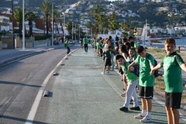 Cadena humana en Xàbia por la educación pública (7)
