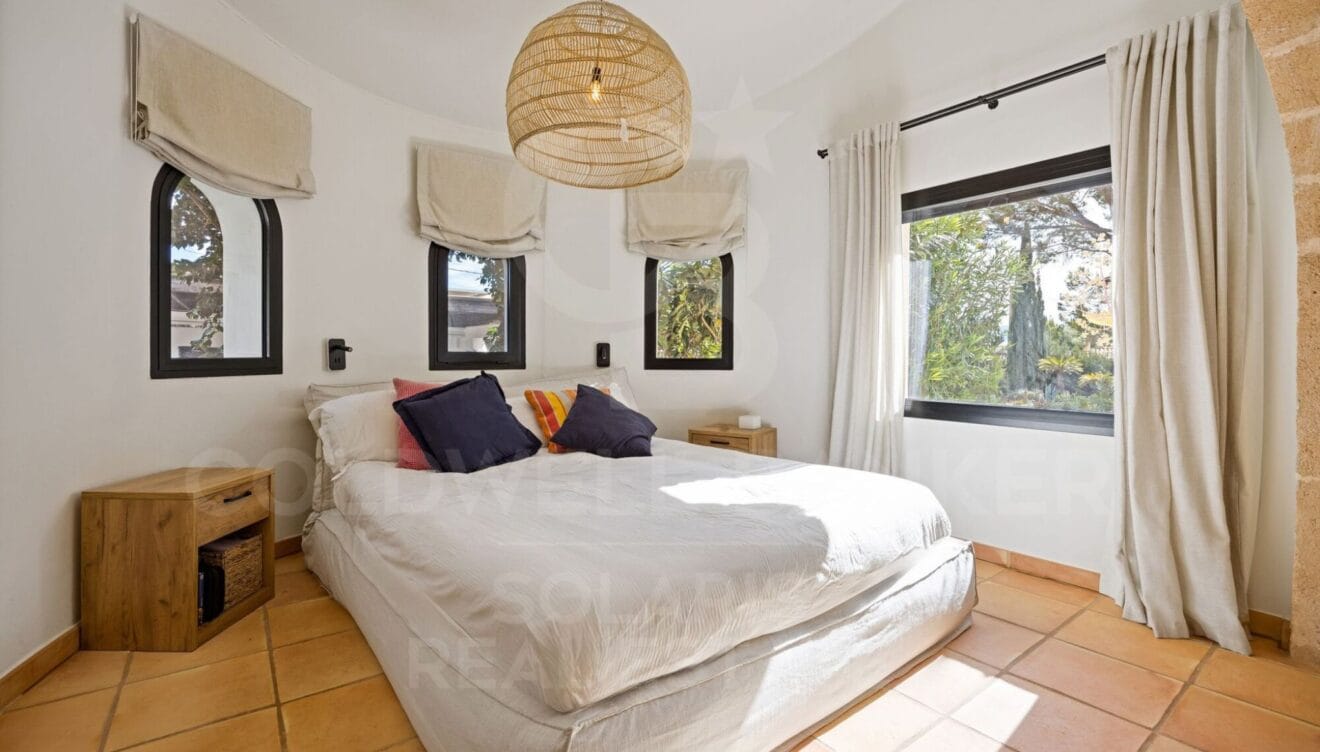 Casa des Valls, habitación de estilo mediterráneo