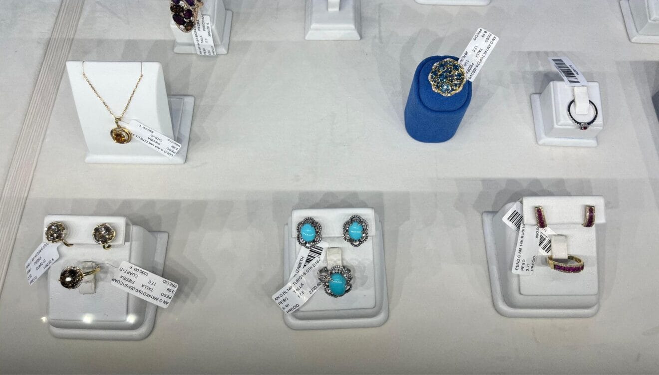 Colección de zafiros y rubíes