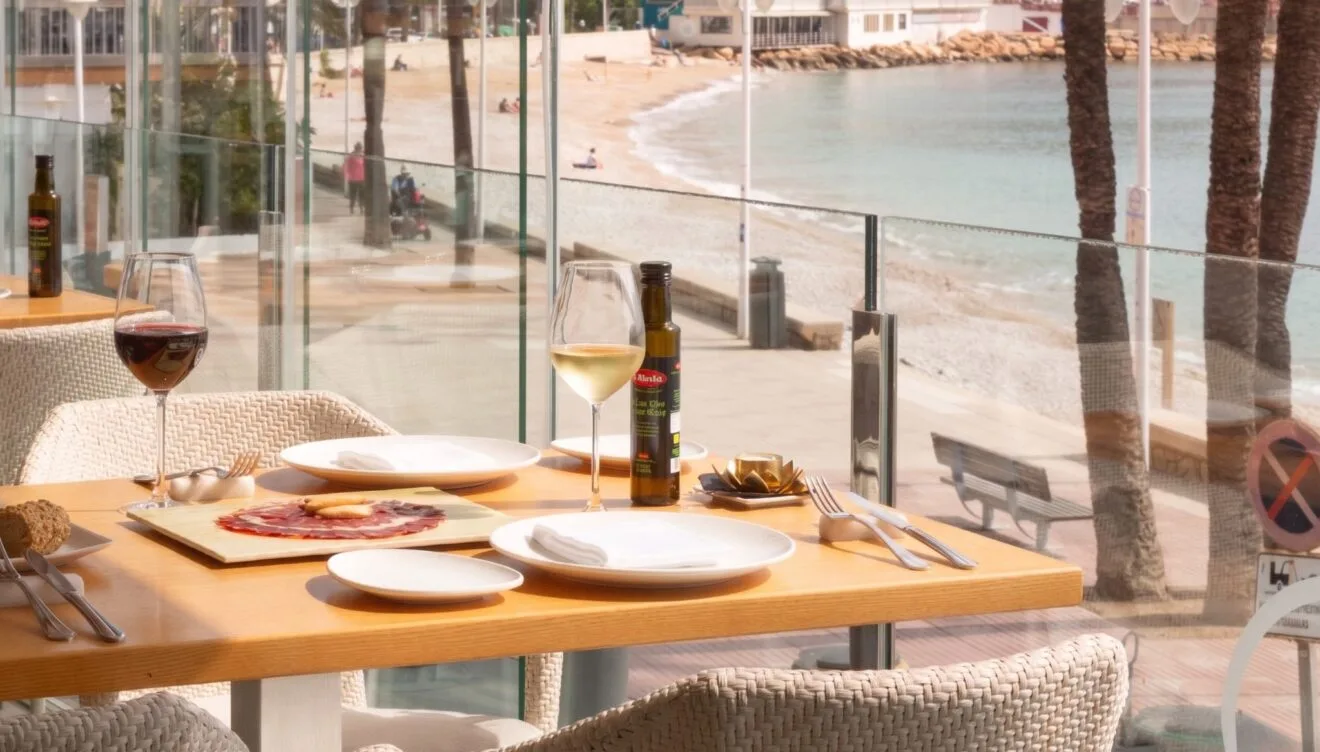 Comidas y cenas con vistas al mar