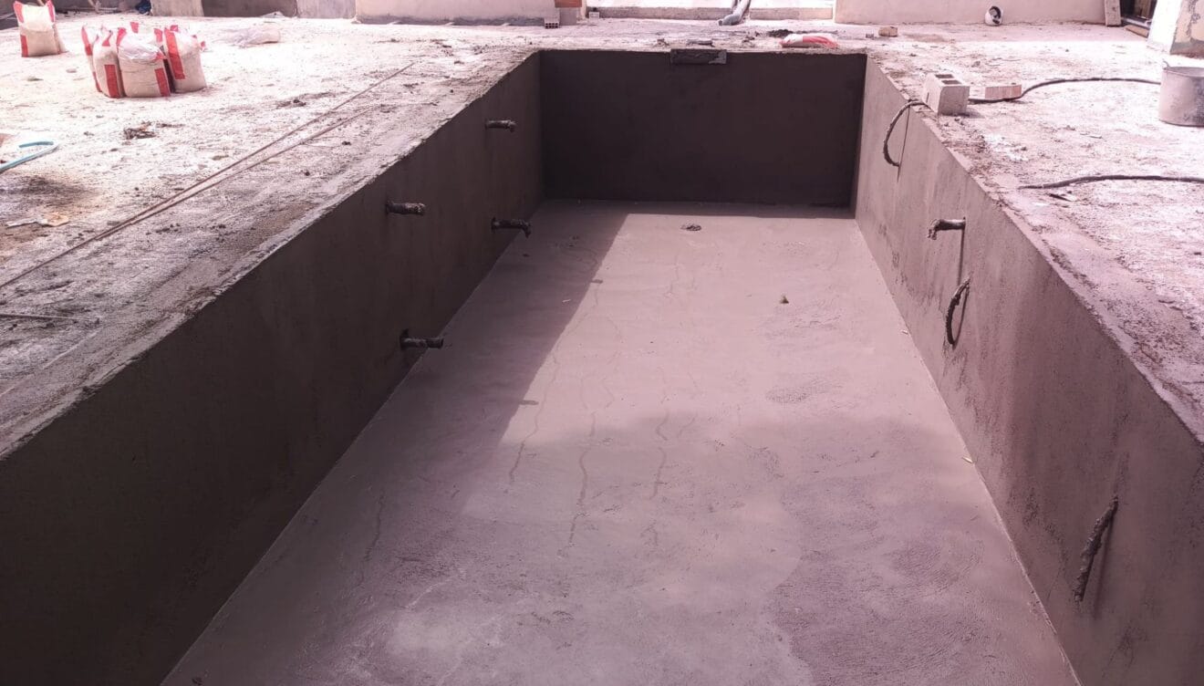 Cómo detectar filtraciones de agua en piscinas de obra