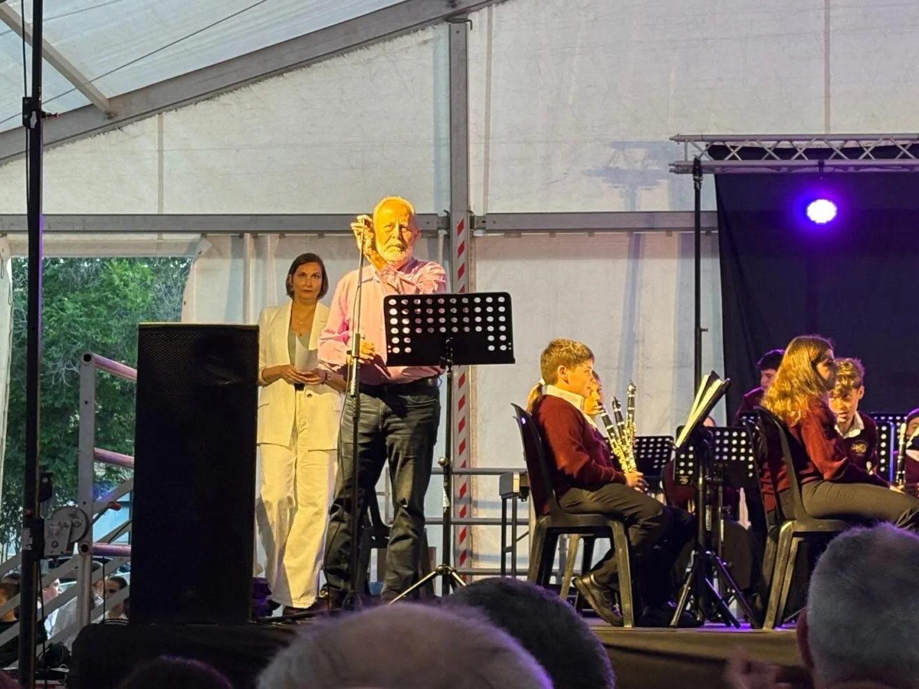 Vicente Tur, presidente de la Cofradía del Nazareno en el Concierto Benéfico de la Banda Jove de Xàbia a favor de Aspanion