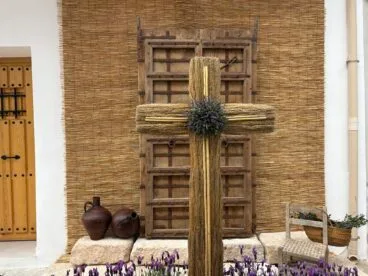 Cruces a Jesús Nazareno 2026. Cruz Carrer Nou de Ana Llídó