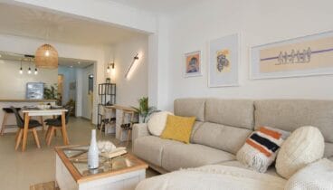 Espacios luminosos pensados para el descanso y la comodidad