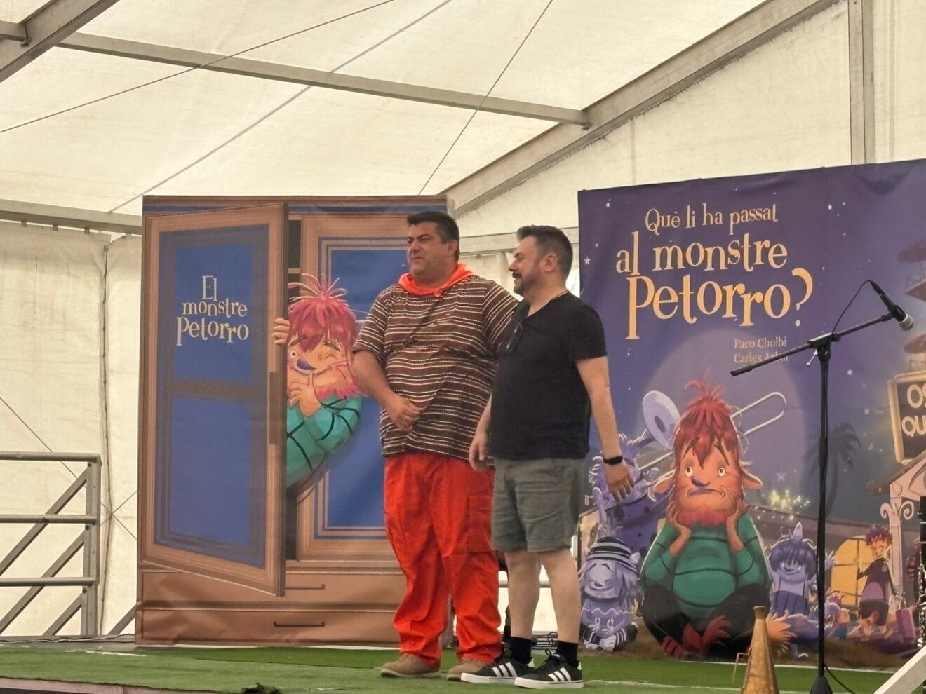 Espectáculo Qué li ha passat al Monstre Petorro en Xàbia (24)