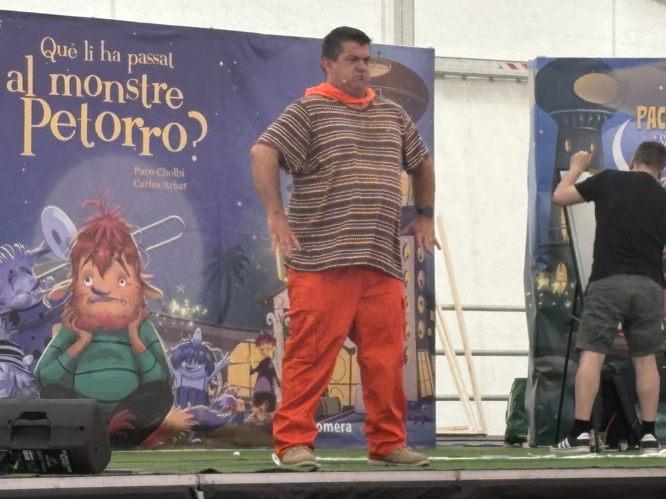 Espectáculo Qué li ha passat al Monstre Petorro en Xàbia (46)