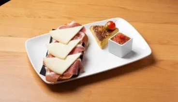 Experiencias gastronómicas imprescindibles en el puerto de Jávea