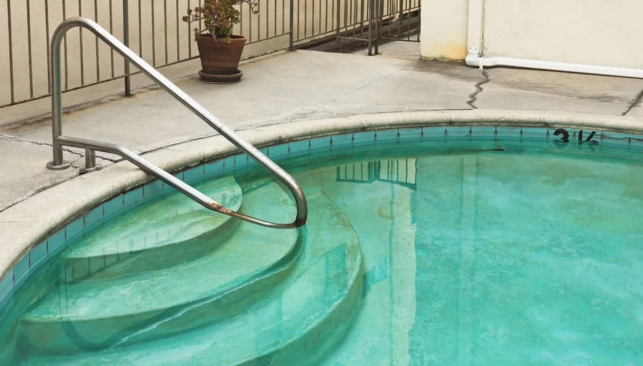 Grietas en tu piscina