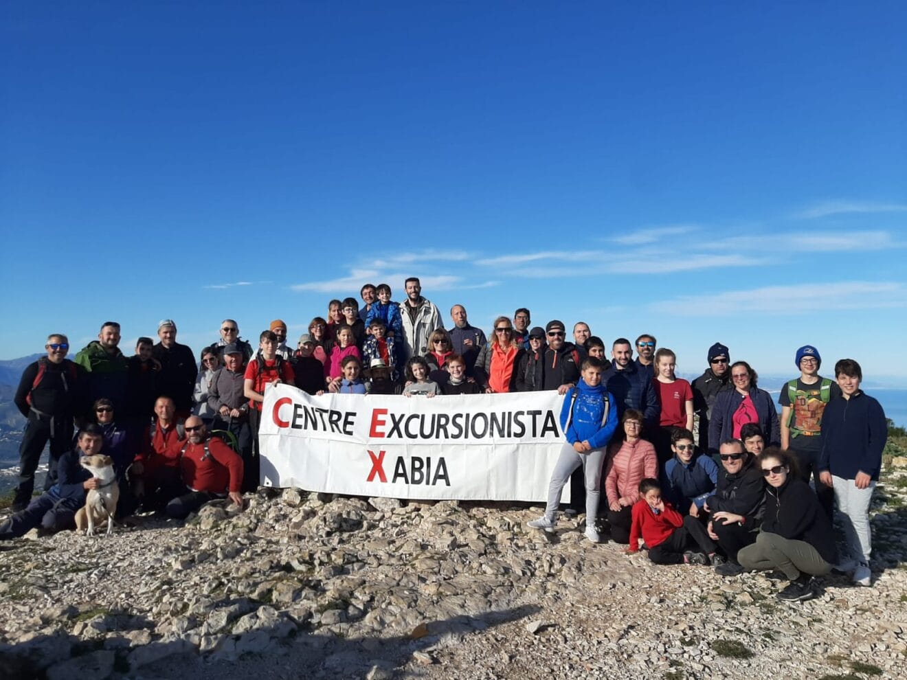 Grupo de socios del Centre Excursionista de Xàbia