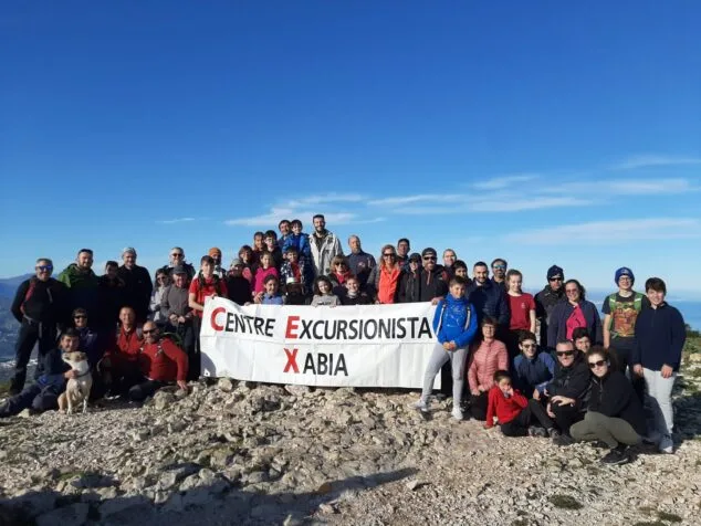 Imagen: Grupo de socios del Centre Excursionista de Xàbia
