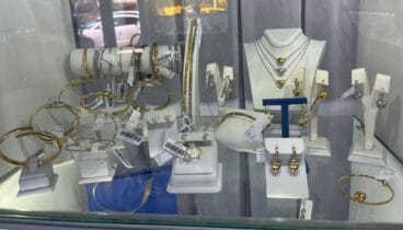 Interior de la joyería cerca de L’Arenal