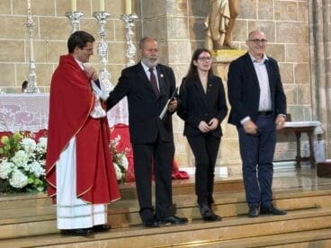 Donación de la grabación del himno a Jesús Nazareno
