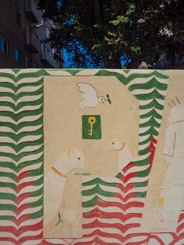 Detalle del mural colectivo por la paz en Xàbia