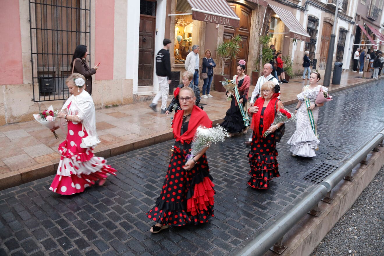 Ofrenda de flores a Jesús Nazareno en Xàbia 2026 (10)