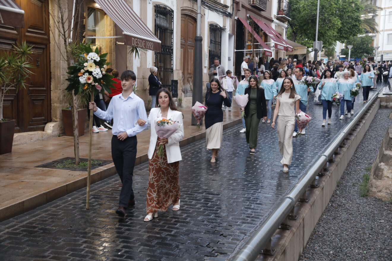 Ofrenda de flores a Jesús Nazareno en Xàbia 2026 (22)