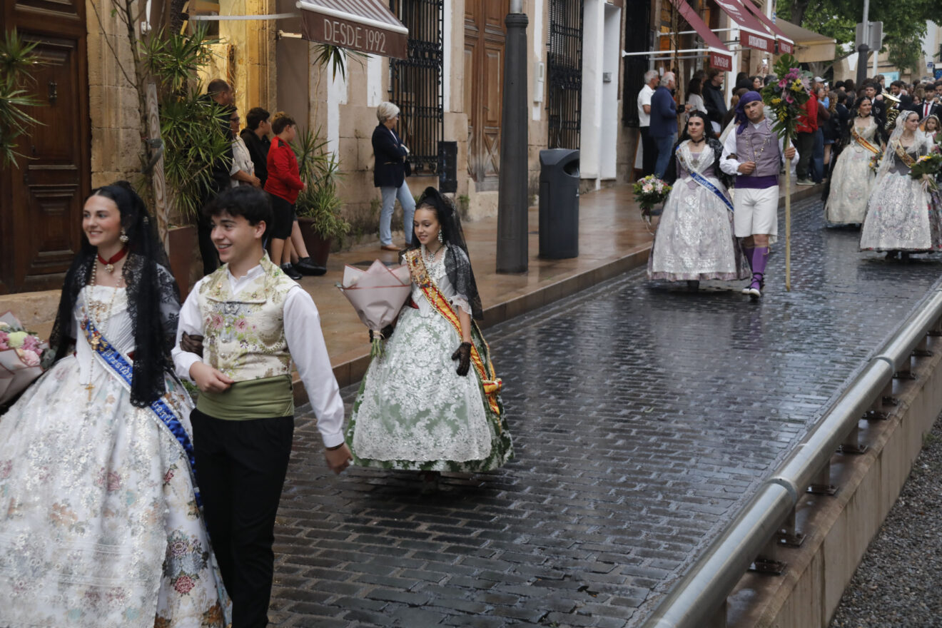 Ofrenda de flores a Jesús Nazareno en Xàbia 2026 (26)
