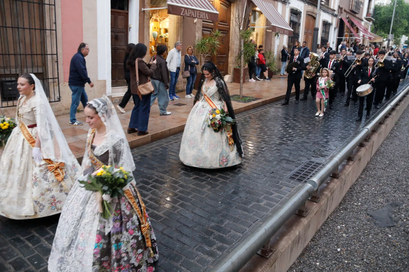 Ofrenda de flores a Jesús Nazareno en Xàbia 2026 (32)