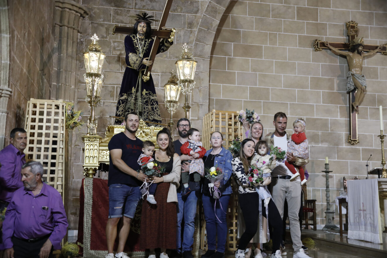 Ofrenda de flores a Jesús Nazareno en Xàbia 2026 (55)