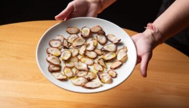 Sabores de la costa con hospitalidad tradicional y cercana