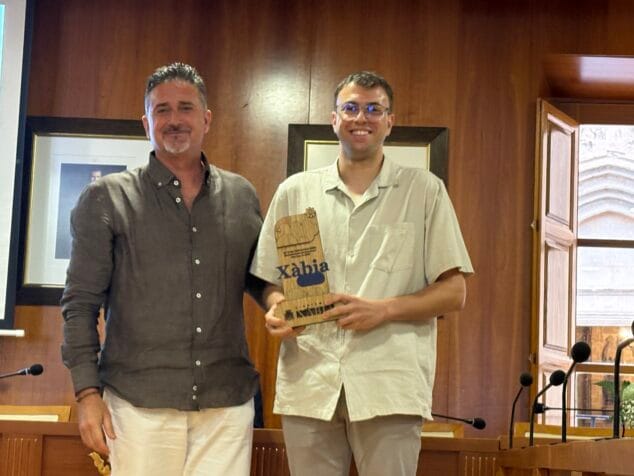 Imagen: Premio a José Antonio Sapena por Observatorio Geográfico de Xàbia