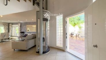 Ascensor para facilitar la subida a la planta alta