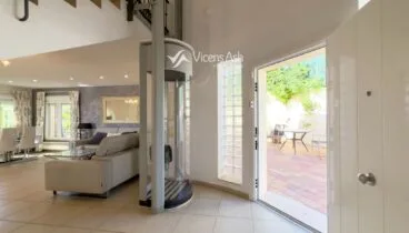 Ascensor para facilitar la subida a la planta alta