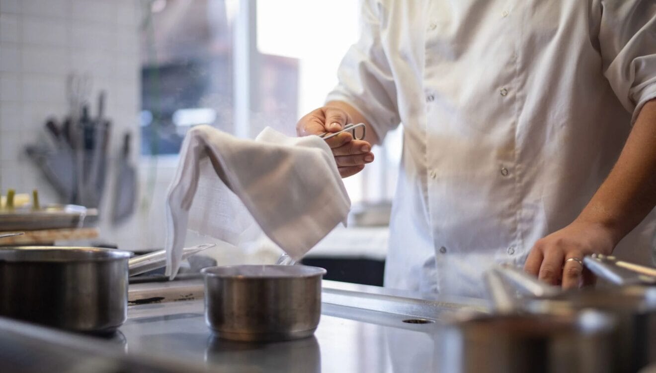 Cocina tradicional a la brasa en Xàbia con pescados y mariscos frescos del Mediterráneo