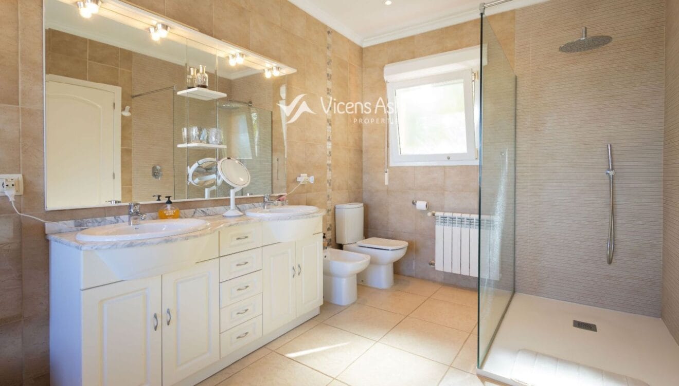 Baño espacioso